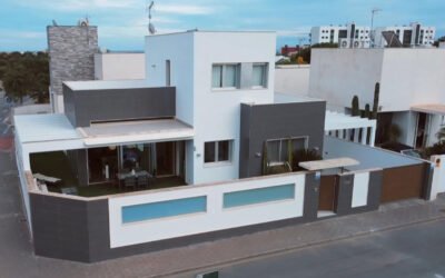 Villa Independiente en Mil Palmeras, Alicante